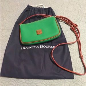 Dooney & Bourke crossbody purse